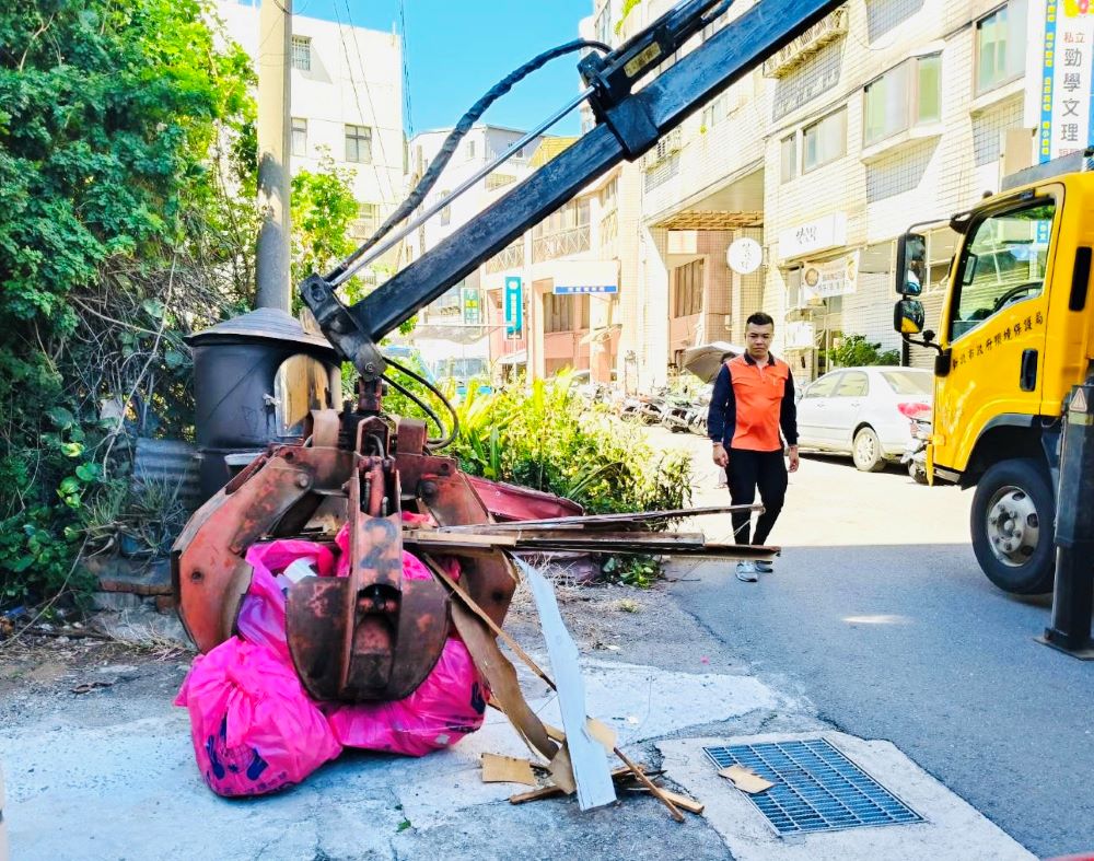 《圖說》謝謝林口清潔隊協力，讓有愛的服務更完整。〈林口公所提供〉