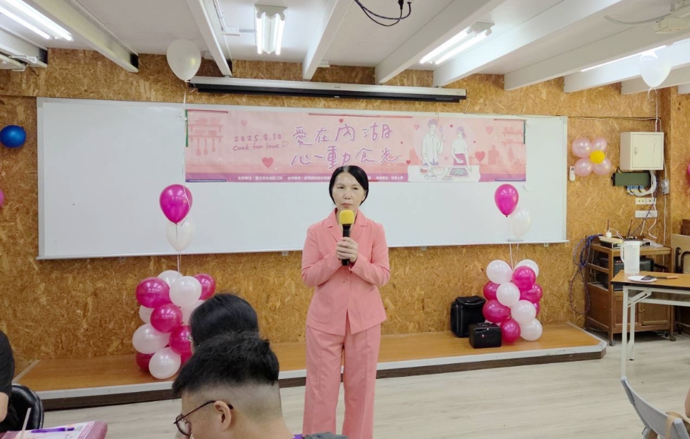 ▲內湖區副區長郭素蓉親臨活動現場為單身男女加油打氣，祝福參加者找到人生理想伴侶。（圖／戀愛大學提供）