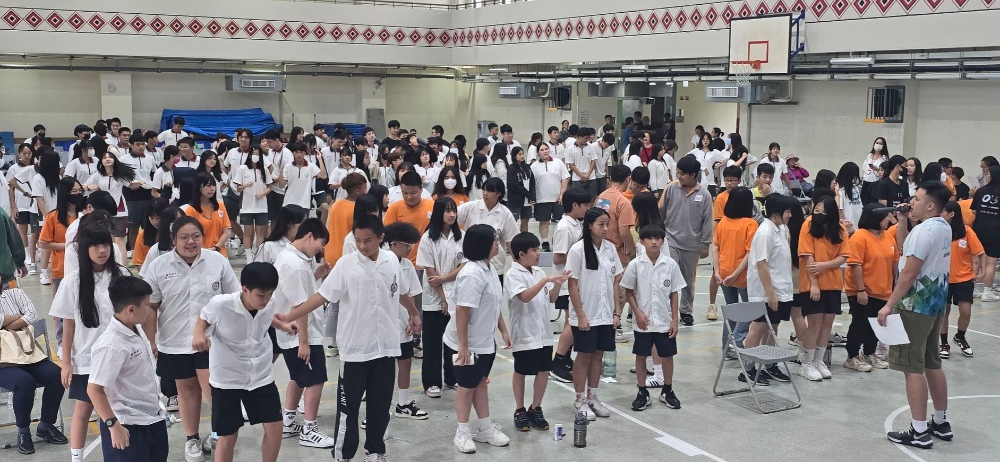 圖▲魯瑪夫博士勉勵學生活出影響力。