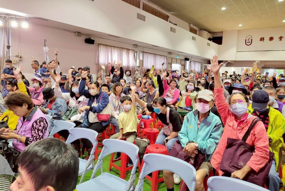 圖▲活動現場人潮踴躍、座無虛席，民眾熱情參與各項遊戲與活動，共同感受神將文化的魅力與節慶氛圍。