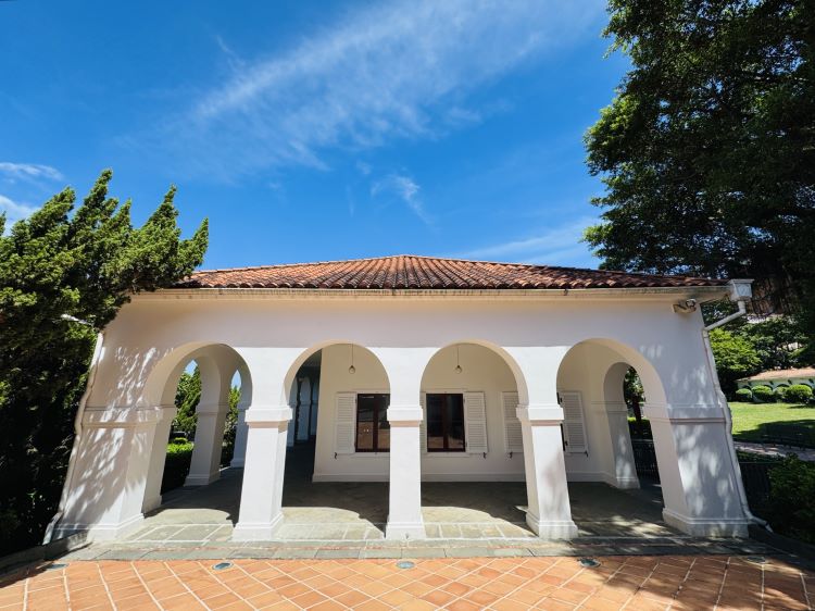 《圖說》淡古與馬偕紀念醫院將於10月31日在小白宮共同舉辦「動物輔療成果發表會」，將捷金鬱金香酒店率先響應活動，持續支持推廣失智友善環境。〈淡古提供〉