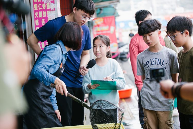 《圖說》萬里區野柳國民小學(學校組特優)將在地資源融入課程，讓民眾共同參與環境保護與文化傳承。〈環保局提供〉