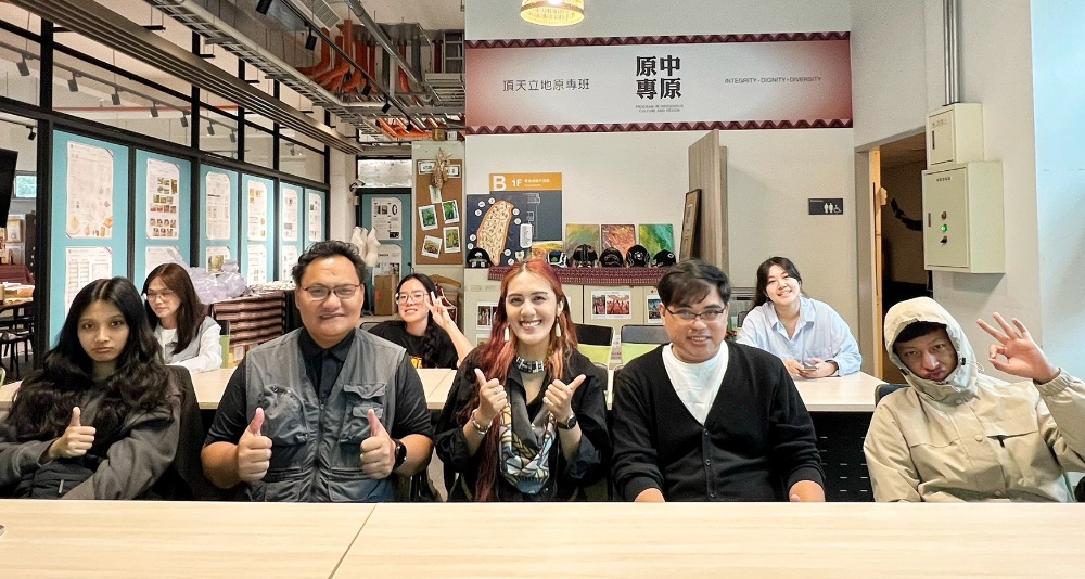 中原大學設計學院原住民專班舉辦「原民文化產業暨設計專題職涯沙龍講座」 4 03%E4%B8%AD%E5%8E%9F%E5%A4%A7%E5%AD%B8%E8%A8%AD%E8%A8%88%E5%AD%B8%E9%99%A2%E5%8E%9F%E4%BD%8F%E6%B0%91%E5%B0%88%E7%8F%AD 1