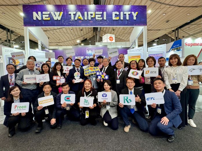 《圖說》新北拓銷團今年前往「德國漢諾威工業展｣，以「新北館」為主題展區集結在地優秀的廠商。〈經發局提供〉
