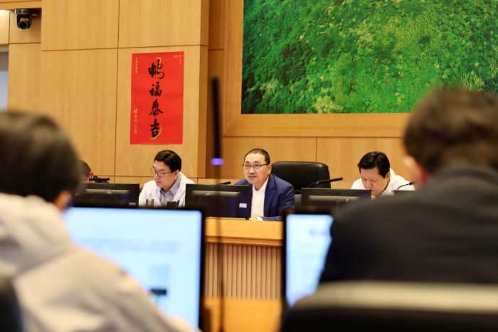 《圖說》市長侯友宜展現對原住民族文化推展的關心。〈原民局提供〉