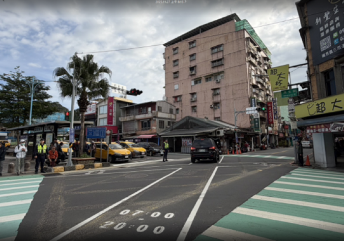 《圖說》規劃對角型行穿線，提升行人穿越馬路時引導性。〈交通局提供〉