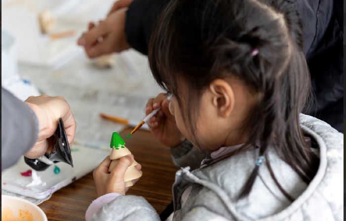 《圖說》除了美食美酒以外，舞臺區還有一系列吸睛耶誕節慶手作DIY活動。〈觀旅局提供〉。