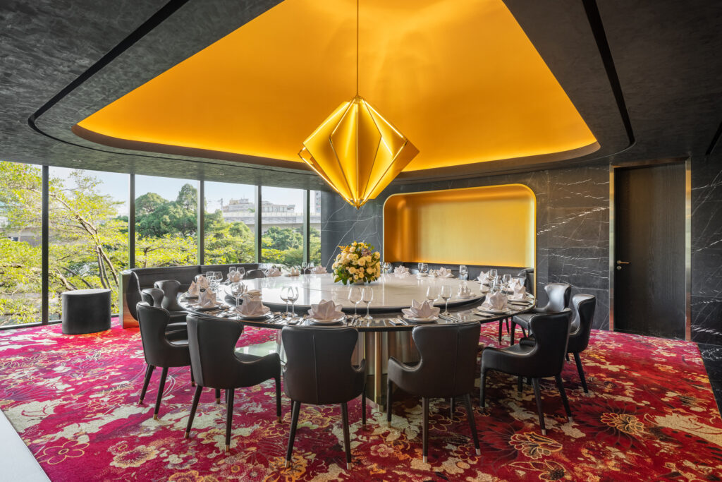 1.%E6%A8%82%E7%BE%8E%E4%B8%AD%E9%A4%90%E5%BB%B3%E6%96%BC%E9%99%A4%E5%A4%95%E6%AA%94%E6%9C%9F%E9%99%90%E5%AE%9A%E5%9B%9E%E6%AD%B8%EF%BC%8C%E6%8F%90%E4%BE%9B%E5%8D%81%E4%BA%BA%E6%A1%8C%E3%80%81%E5%8D%8A%E6%A1%8C%E5%8F%8A%E5%8C%85%E5%BB%82%E6%96%B9%E6%A1%88%EF%BC%8C%E8%AE%93%E8%80%81%E9%A5%95%E9%87%8D%E6%BA%AB%E6%8B%9B%E7%89%8C%E5%9C%98%E5%9C%93%E8%8F%9C