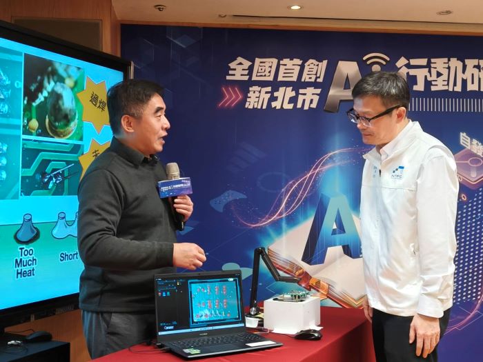 《圖說》泰山高中呂昇翰老師分享讓學生知道AI怎麼運作，就能從害怕轉為好奇，從好奇走向創作。〈記者葉柏成攝〉