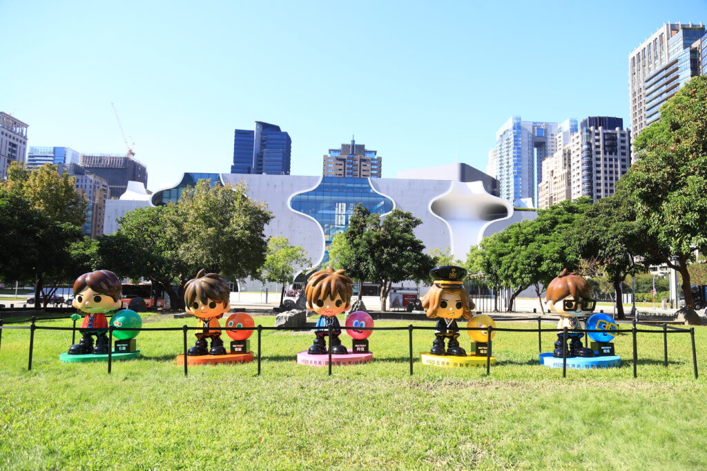 %E5%B7%A8%E5%9E%8B%E4%BA%94%E6%9C%88%E5%A4%A9%E5%85%AC%E4%BB%94%E7%8F%BE%E8%BA%AB%E5%A4%8F%E7%B6%A0%E5%9C%B0%E5%85%AC%E5%9C%92%E8%8D%89%E5%9C%B0%E7%A9%BA%E9%96%93 %E8%88%87%E5%8F%B0%E4%B8%AD%E5%9C%8B%E5%AE%B6%E6%AD%8C%E5%8A%87%E9%99%A2%E7%9A%84%E5%BB%BA%E7%AF%89%E7%B7%9A%E6%A2%9D%E7%9B%B8%E4%BA%92%E5%91%BC%E6%87%89