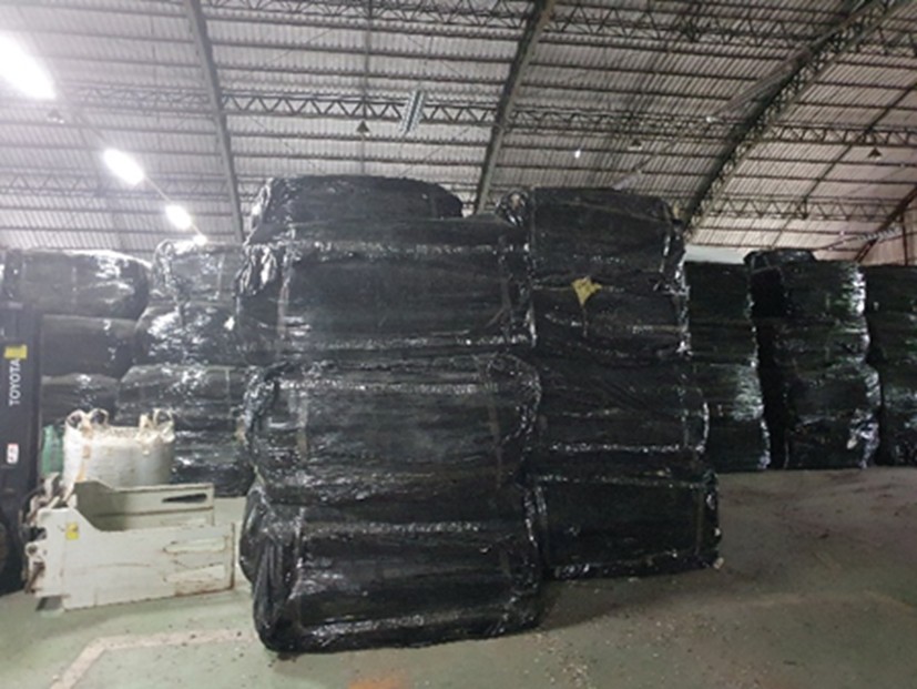 檢警環重拳出擊! 破獲廢棄物非法產業鏈 追繳犯罪所得破億元 18 %E6%98%8EO%E5%85%AC%E5%8F%B8%E6%89%BF%E7%A7%9F%E5%80%89%E5%BA%AB%E9%9D%9E%E6%B3%95%E8%B2%AF%E5%AD%98%E5%BB%A2%E6%A3%84%E7%89%A9%E5%A3%93%E7%B8%AE%E6%89%93%E5%8C%85%E7%A3%9A%EF%BC%88%E5%9C%96%EF%BC%9A%E7%92%B0%E5%A2%83%E9%83%A8%EF%BC%89