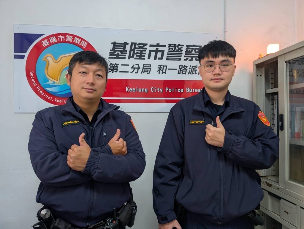 高齡老翁不支路倒  員警熱心協助返家