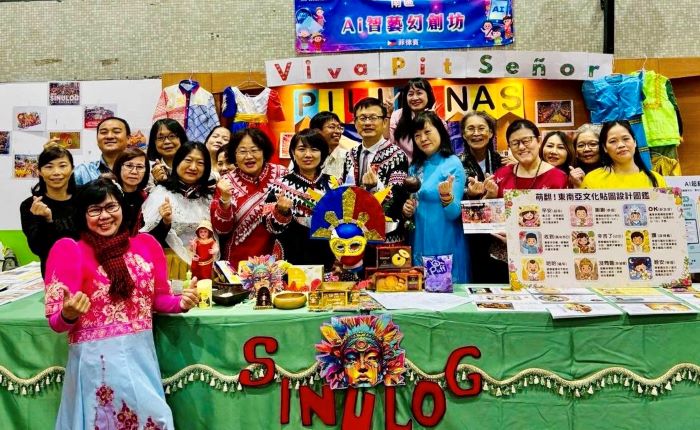 《圖說》南區共備社群展示菲律賓AI創意聖嬰節。〈教育局提供〉