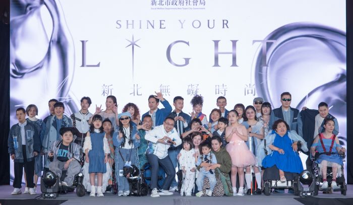 「無礙」時尚秀全台首創   30位身障者、導盲犬突破框架