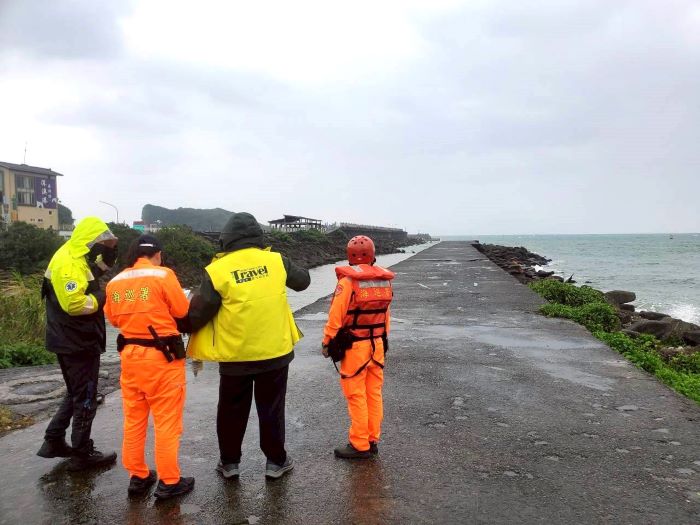 特殊天候勿戲水   違規活動最高罰20萬元