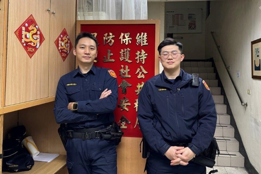 失智長者困ATM前  警民連心協助取回