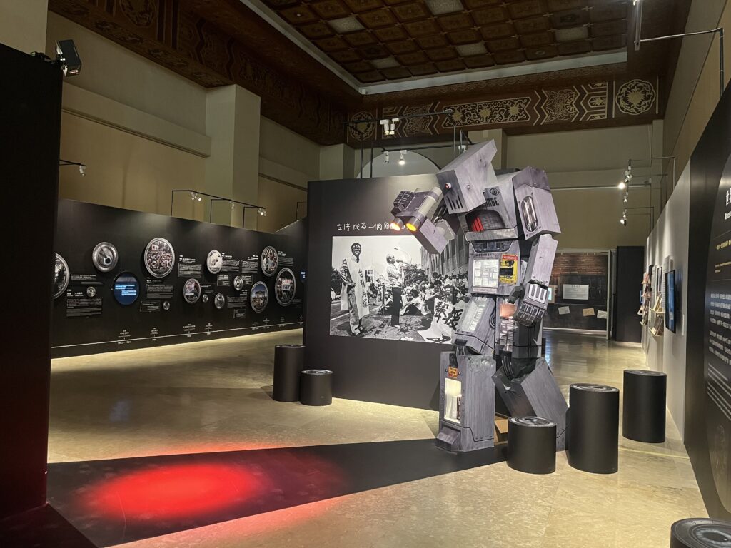 中正紀念堂「自由花蕊」常設展推出假日定時導覽服務 帶著民眾認識臺灣民主自由發展歷程