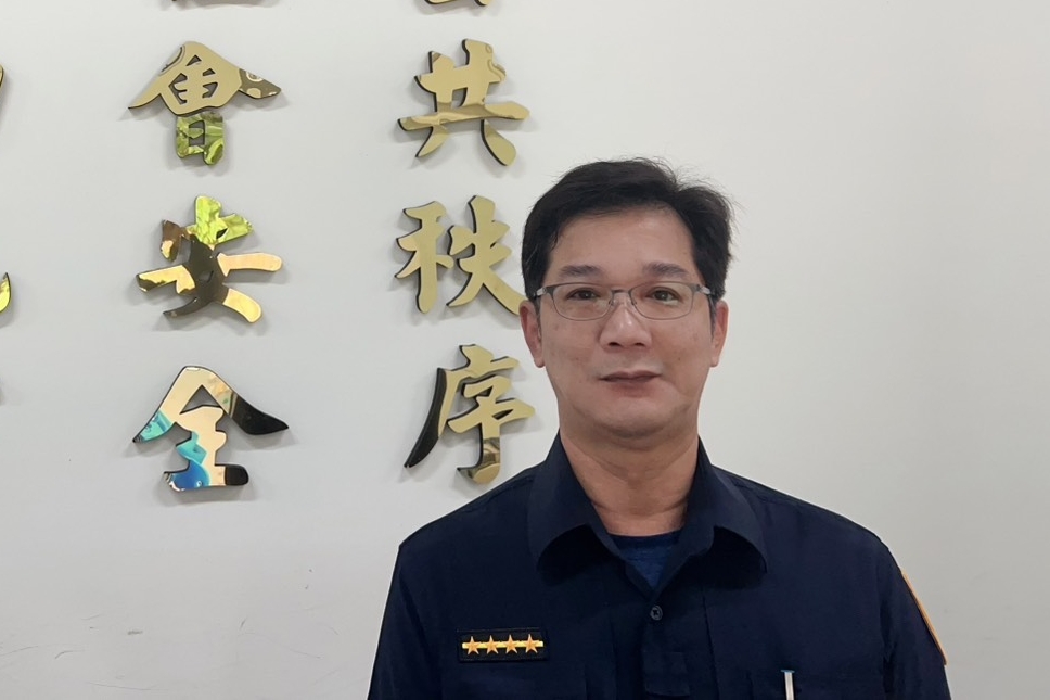 寒夜溫情  八旬翁山區迷途顯無助  士林警遞熱便當  細察手鍊助返家