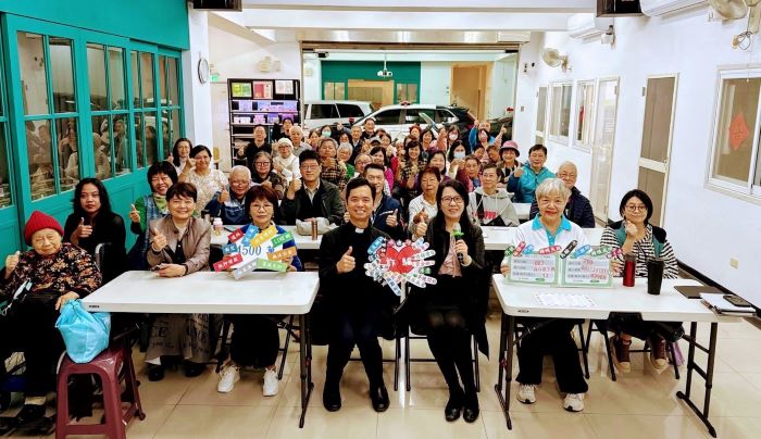 永和警走入教堂勤教   蔣叔君反詐騙宣導互動熱絡