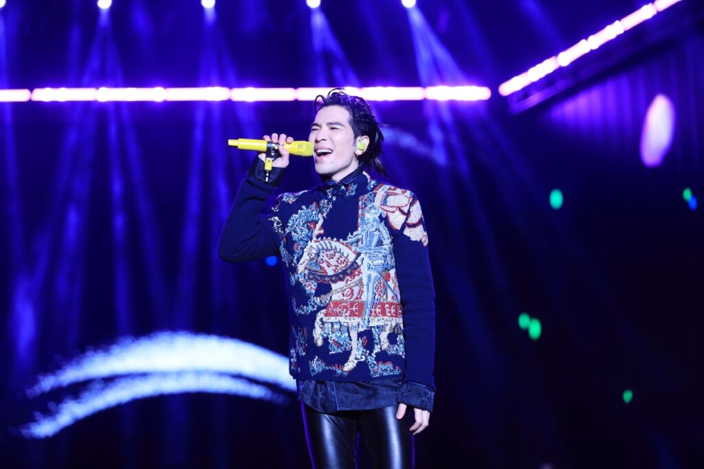 %E8%95%AD%E6%95%AC%E9%A8%B0%E7%8D%A8%E5%AE%B6%E9%96%8B%E5%94%B1%E7%8D%BB%E7%B5%A6%E5%8F%B0%E4%B8%AD