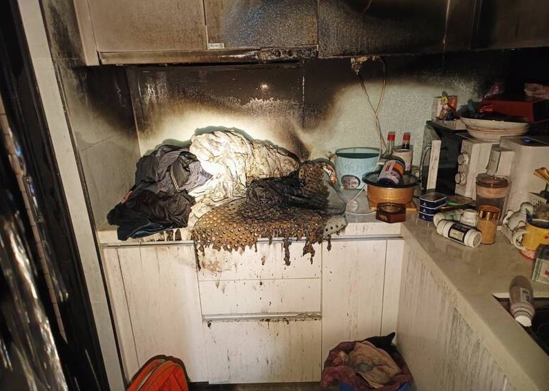 %E4%B8%AD%E5%B8%82%E5%8C%97%E5%B1%AF%E5%8D%80%E5%A4%A7%E6%A8%93%E6%9A%97%E5%A4%9C%E7%81%AB%E7%81%BD%E7%96%91%E5%A4%AA%E5%A4%AA%E5%9C%A8%E5%BB%9A%E6%88%BF%E7%87%92%E6%A3%89%E8%A2%AB%E5%BC%95%E8%B5%B7