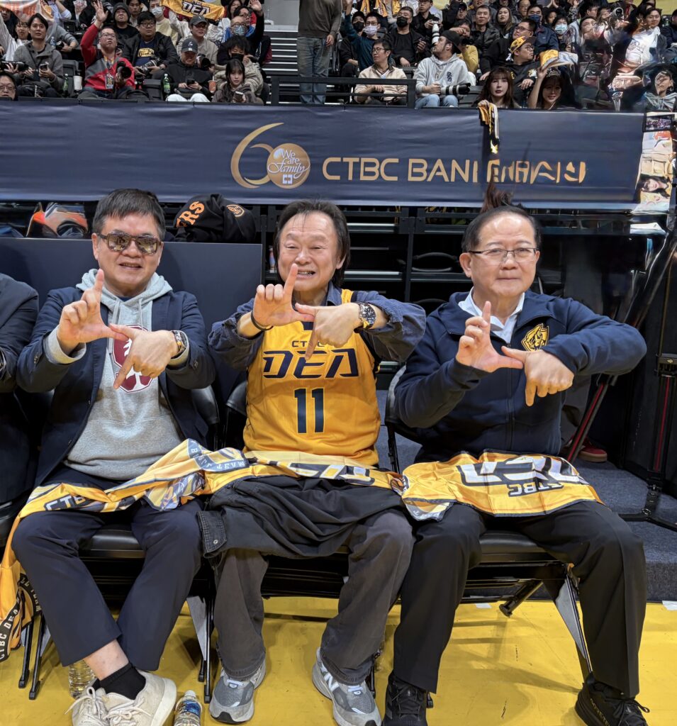 4A7FBEC1 CFE7 4974 9BDE BC79C85EAADE 955x1024 1