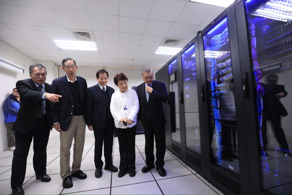 %E6%9D%B1%E6%B5%B7%E5%A4%A7%E5%AD%B8 nvidia b200 ai pod %E7%AE%97%E5%8A%9B%E4%B8%AD%E5%BF%83