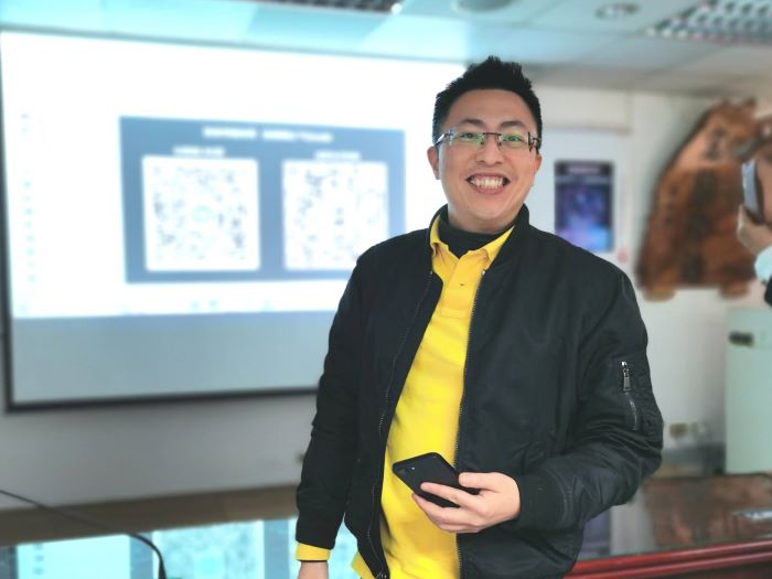 《圖說》新北市議員王威元於《影像世代》影視青年 AI × 新媒體應用論壇中到場致意，關心影視產業與青年創作者在 AI 與新媒體趨勢下的發展。〈記者葉柏成攝〉