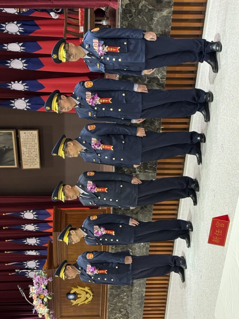 %E4%B8%AD%E5%B8%82%E8%AD%A6%E5%B1%80%E8%88%89%E8%A1%8C%E4%BD%88%E9%81%94%E4%BA%A4%E6%8E%A5%E9%84%AD%E7%85%A7%E6%96%B0%E5%B0%8D%E5%85%AD%E4%BD%8D%E5%AE%98%E8%AD%A6%E8%82%AF%E5%AE%9A