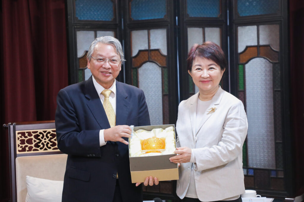 %E9%9B%99%E6%96%B9%E4%BA%92%E8%B4%88%E7%A6%AE%E5%93%81 1