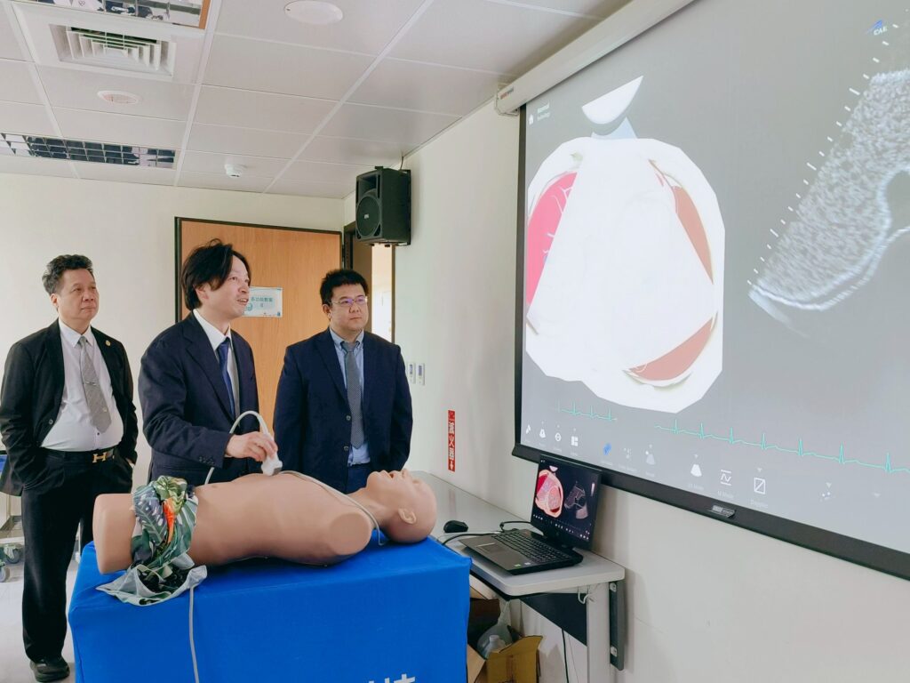 04 02 %E5%AF%8C%E5%B1%B1%E5%A4%A7%E5%AD%B8%E5%8F%83%E8%A7%80%E4%B8%AD%E5%B1%B1%E9%86%AB%E5%A4%A7%E9%86%AB%E5%AD%B8%E6%A8%A1%E6%93%AC%E6%95%99%E5%AD%B8%E6%9A%A8%E8%87%A8%E5%BA%8A%E6%8A%80%E8%83%BD%E8%A8%93%E7%B7%B4%E4%B8%AD%E5%BF%83%EF%BC%8C%E9%AB%94%E9%A9%97%E6%95%99%E5%AD%B8%E8%A8%AD%E5%82%99%E3%80%82