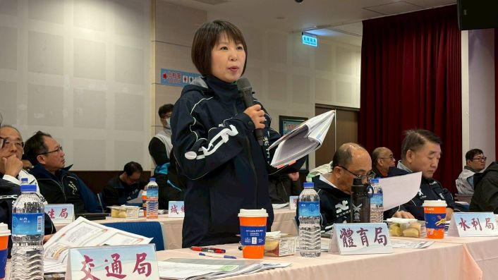 《圖說》體育局代理局長洪玉玲回應萬里區里長需求。〈民政局提供〉