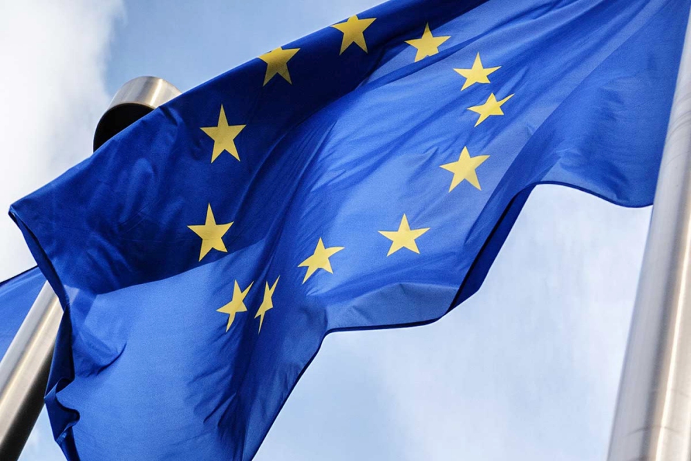 01%E5%BE%9E%E5%8D%97%E9%9D%9E%E4%BB%A3%E8%A1%A8%E8%99%95%E5%88%B0%E6%AD%90%E7%9B%9F%E9%BB%83%E9%87%91%E7%B0%BD%E8%AD%89%E8%88%87%E6%8A%95%E8%B3%87%E8%AD%B7%E7%85%A7%E7%9A%84%E5%B0%88%E6%A5%AD%E6%B7%B1%E8%80%95 1