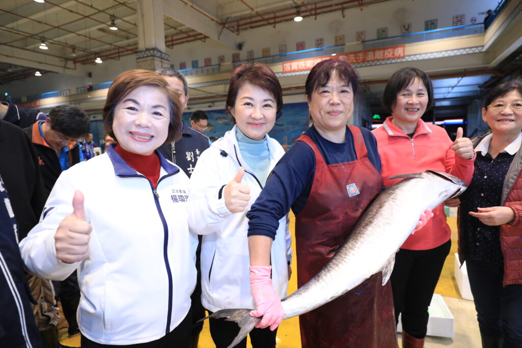 %E7%9B%A7%E5%B8%82%E9%95%B7%E7%89%B9%E5%88%A5%E5%9C%A8%E6%B8%85%E6%99%A8%E5%89%8D%E5%BE%80%E7%AC%AC%E4%B8%80%E7%B7%9A %E6%8E%8C%E6%8F%A1%E5%AF%A6%E9%9A%9B%E5%83%B9%E6%A0%BC%E8%88%87%E4%BE%9B%E8%B2%A8%E7%8B%80%E6%B3%81 1024x683 1