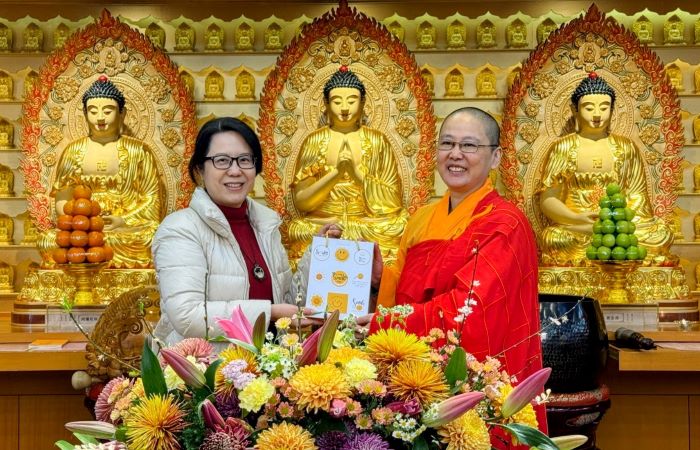 《圖說》永和分局長蔣叔君出席佛光山永和學舍「戶外聯合勤教暨反詐騙宣導活動」。〈永和分局提供〉