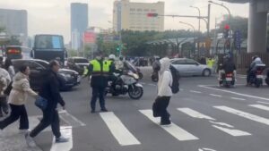 %E4%BA%8C 23 300x169 1