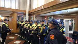 %E4%BA%8C 41 300x169 1