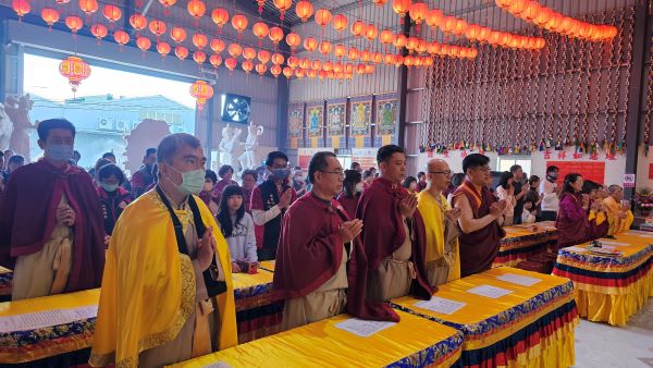 《圖說》世界佛教正心會2026年新春祈福法會，信眾誠心誦經祈福。〈佛教正心會提供〉