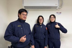 年邁婦人搭錯車跌倒  北投暖警助返家