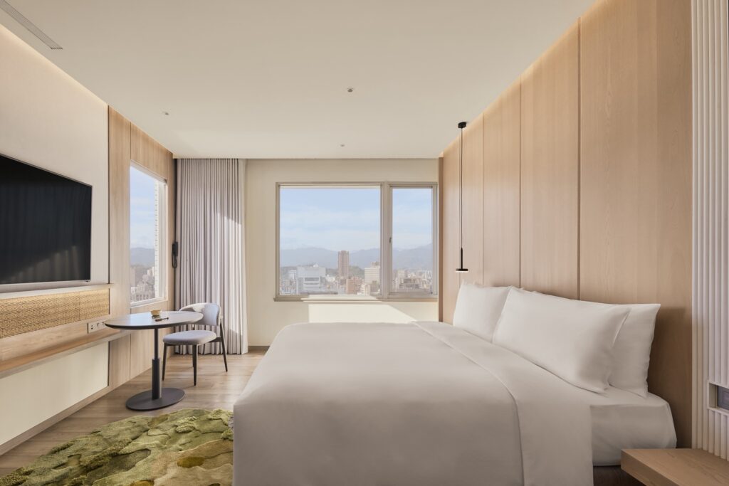 TWICE來臺掀追星熱潮　觀光創新協會推「嵨開安旅TWICE主題房」！　粉絲免費線上預約參觀