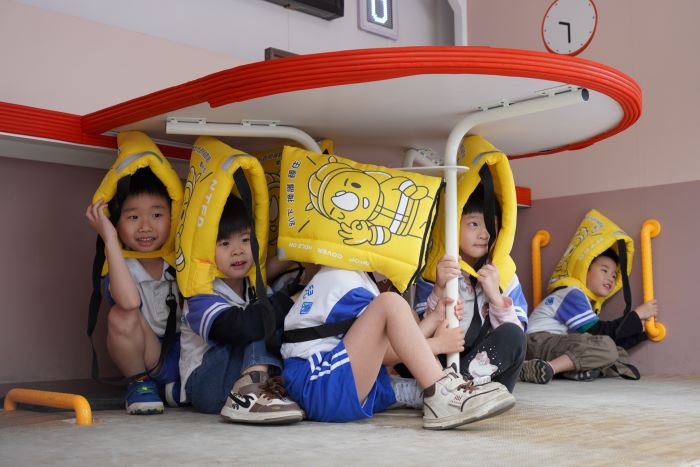 地震體驗車首亮相   新北兒童安全嘉年華寓教於樂