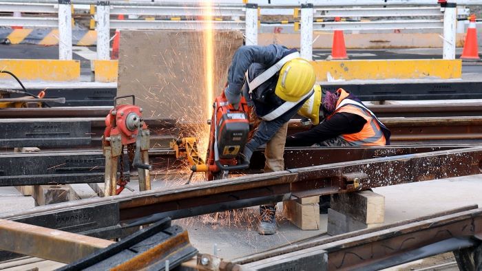 淡海線二期先期工程超前   3月底軌道鋪設完成