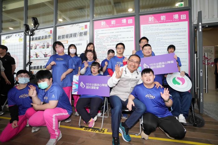 全障運倒數 新北特教生首試射箭體驗多元運動