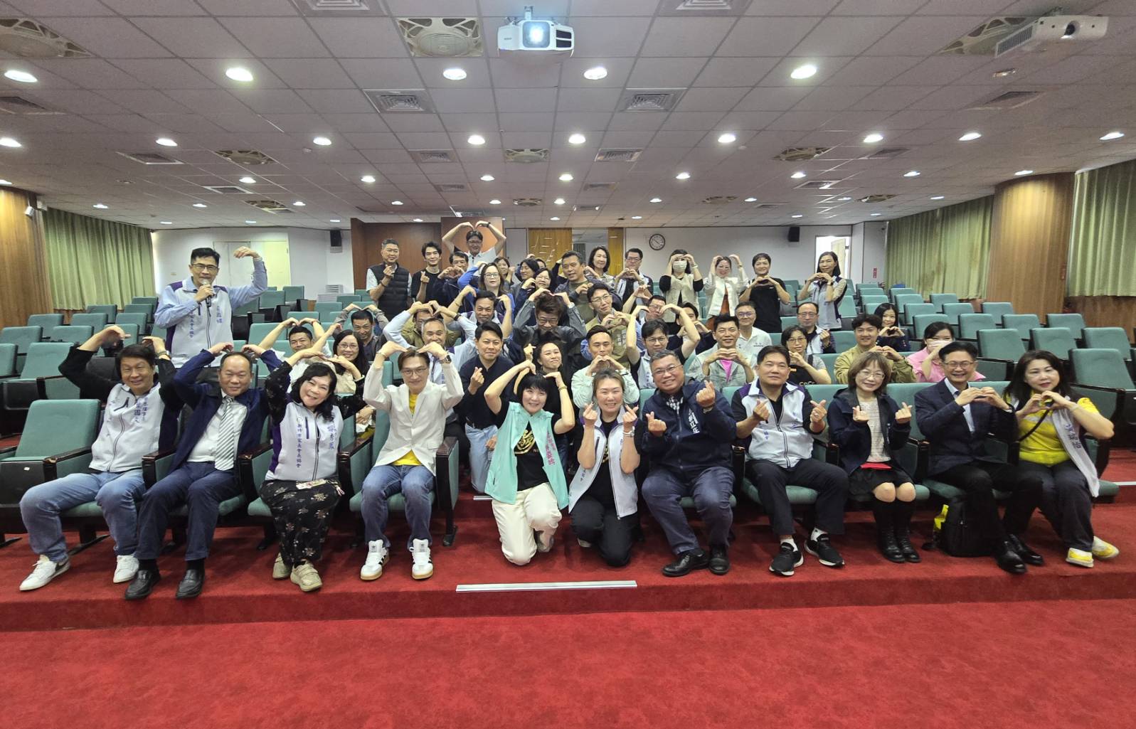 竹市家長會長協會增能網媒法律素養  何致遠：聚焦社群訊息應注意界線