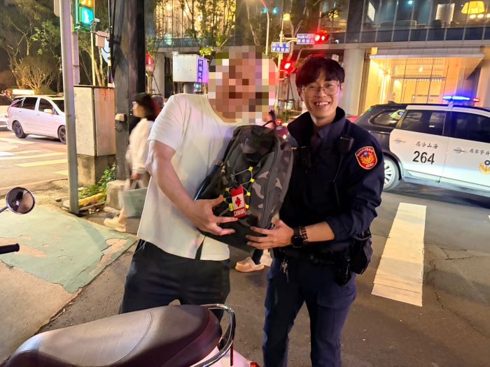 海山警30分鐘找回護照  加籍退休警致函市長感謝