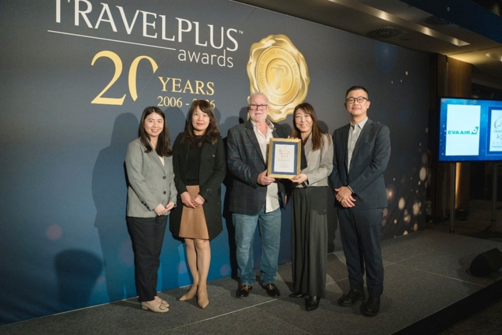 長榮航空榮獲TravelPlus、PAX International雜誌肯定  獲頒六項大獎