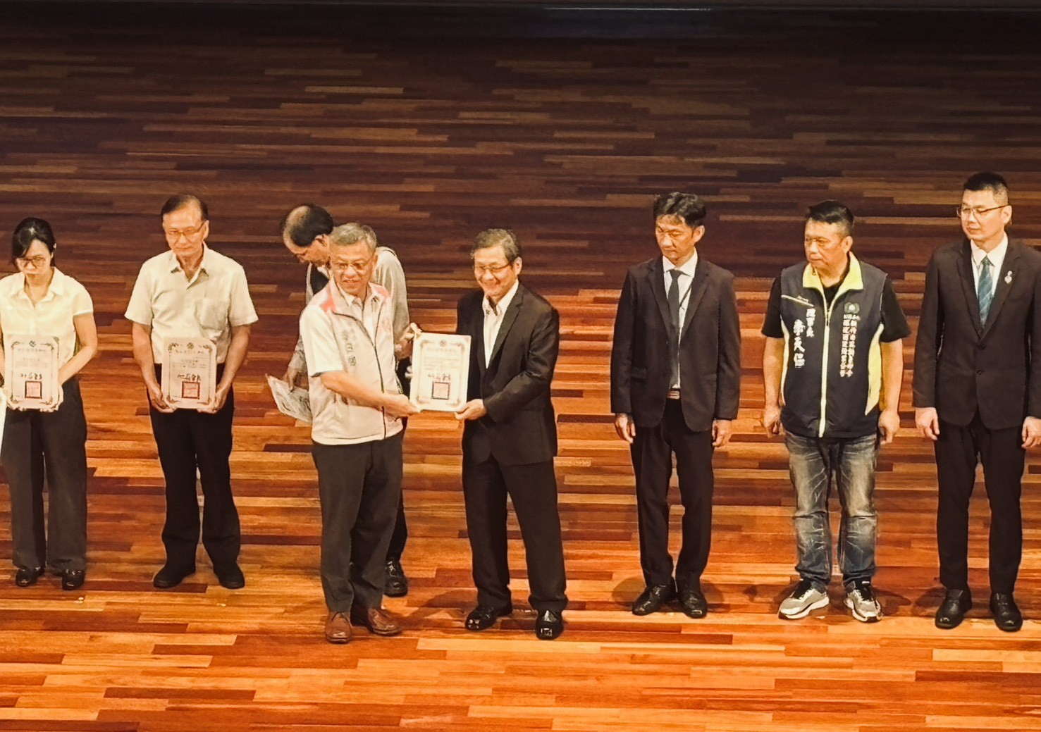 桃園郵局深耕公益回饋社會　獲頒「114年度捐血成績績優團體」肯定