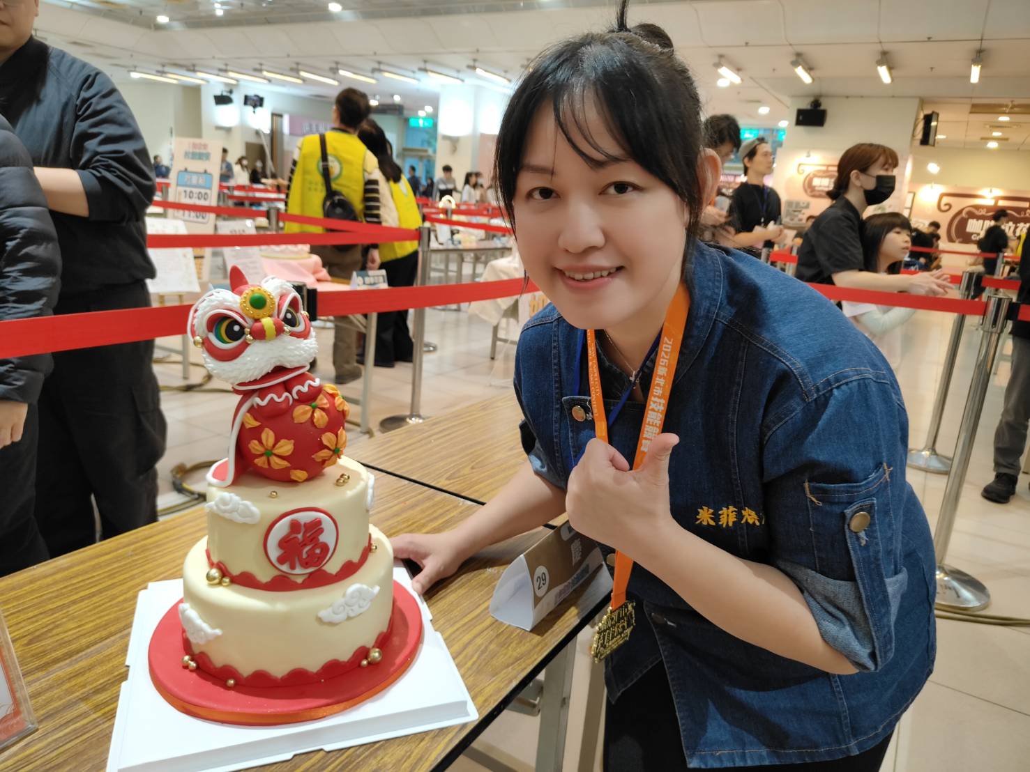 新北技能競賽高手匯聚  翻糖與拉花較勁展創意