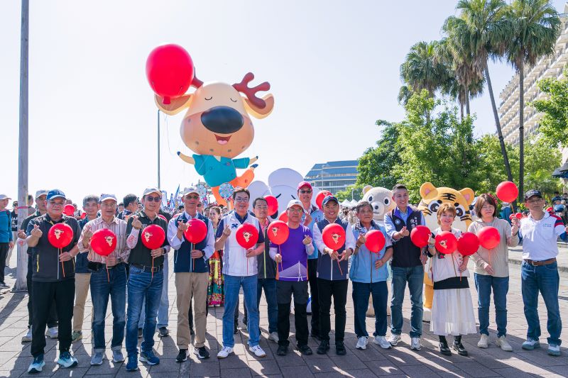 淡江大橋通車倒數    新北藝術季5米巨型氣球領軍「走上橋」