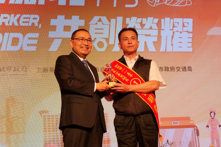 公車、計程車典範出列　 新北60名優良駕駛獲肯定